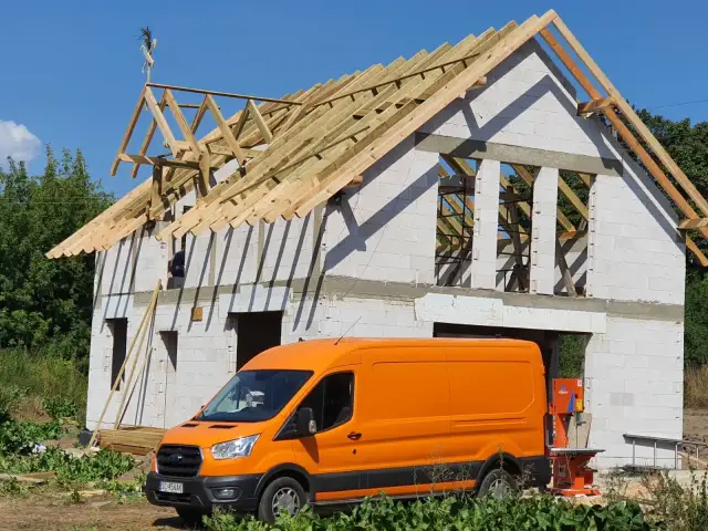 Domy i dachy – sprawdzone usługi budowlane dla Twojego komfortu