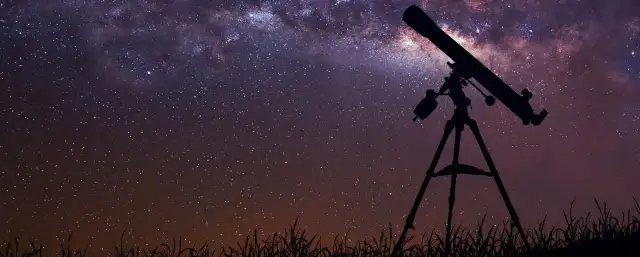 Co można oglądać przez teleskop? Zaskakujące obiekty w niebie