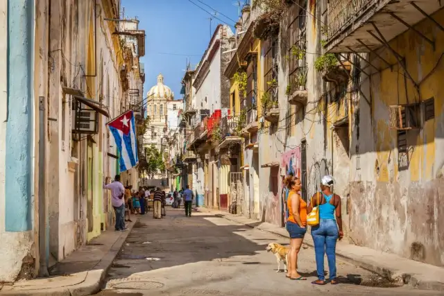 Kuba czy jest bezpiecznie? Poznaj zagrożenia i jak się chronić