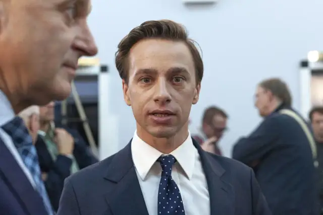 Czy Bosak ma wyższe wykształcenie? Prawda o jego edukacji