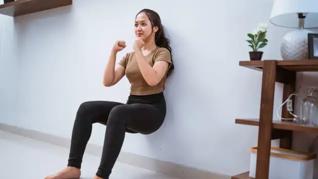 Pilates przy ścianie: Poczuj efekty w 2 tygodnie! Plan dla każdego