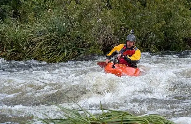 Bukowina rzeka – odkryj tajemnice spływu kajakowego i przyrody