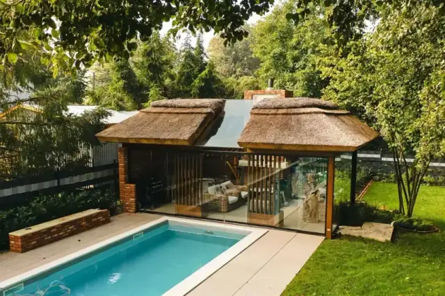 Co na dach altanki? Najlepsze materiały, które zaoszczędzą Ci kłopotów