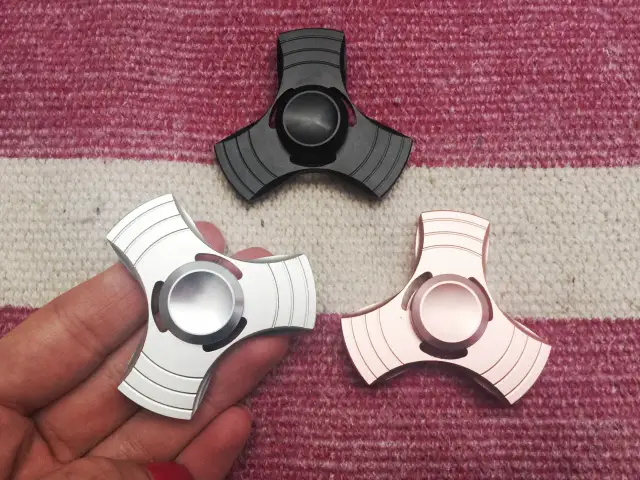 Spinery zabawka - jak poprawiają koncentrację i rozwój dzieci