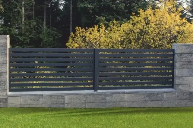 Czy trzeba zgłaszać ogrodzenie działki? Sprawdź, aby uniknąć problemów