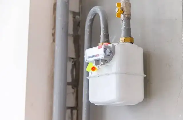 Ile kosztuje podłączenie gazu do mieszkania w bloku? Sprawdź ukryte wydatki.