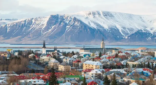 Gdzie leży Reykjavik? Odkryj tajemnice stolicy Islandii