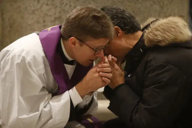 Jak powiedzieć księdzu o seksie na spowiedzi? Praktyczny poradnik