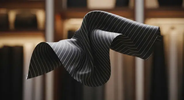 Gdzie kupić spodnie jazzowe w prążki - najlepsze oferty i style