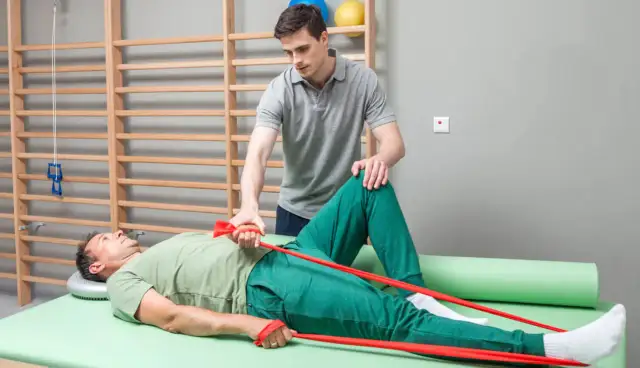 Dyskopatia: ile trwa rehabilitacja i kiedy wrócisz do formy?