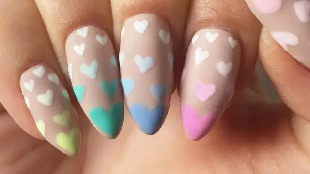 Jak zrobić serduszko na paznokciach - proste kroki do pięknego efektu