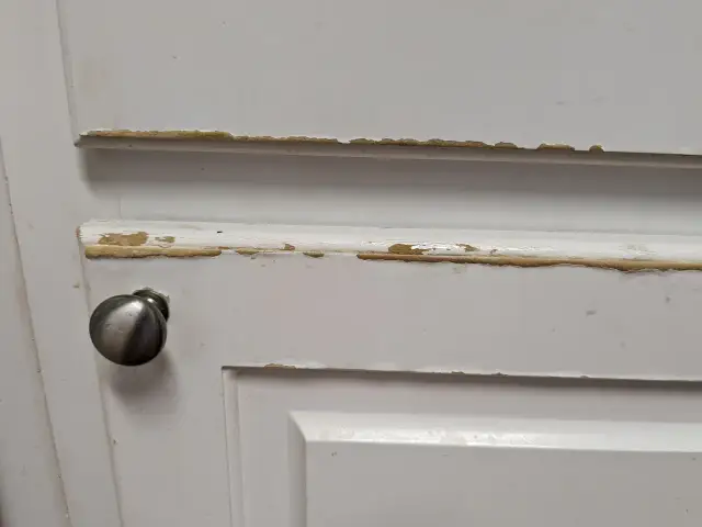 MDF uszkodzone? Napraw drzwi samodzielnie i oszczędź setki!