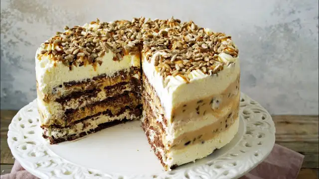 Ciasto jak tort: proste przepisy na idealne ciasto tortowe