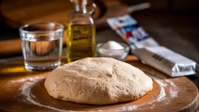 Réussir sa pâte à pizza maison : Secrets de pro pour une texture parfaite