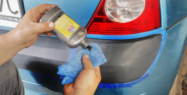 Jak odnowić zderzak plastikowy i przywrócić mu blask bez kosztów