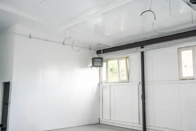 Jaka farba do lamperii? Wybierz trwałą i zmywalną powłokę