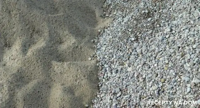 Piasek czy żwir do wylewki? Wybierz mądrze dla trwałej podłogi