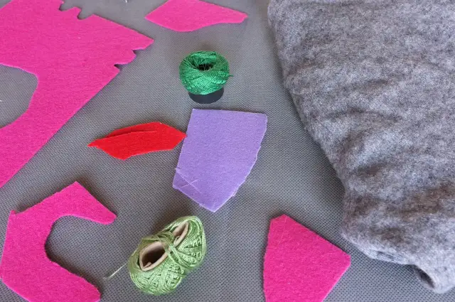 Jak przerobić stary sweter? Pomysły DIY na modny upcykling