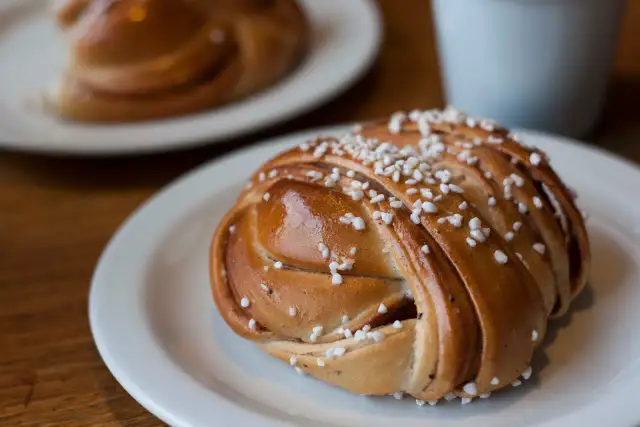 Gdzie zjeść w Sztokholmie? Odkryj najlepsze miejsca na posiłek