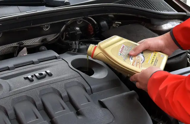 Kontrolka wymiany oleju ile można jechać i jakie są ryzyka