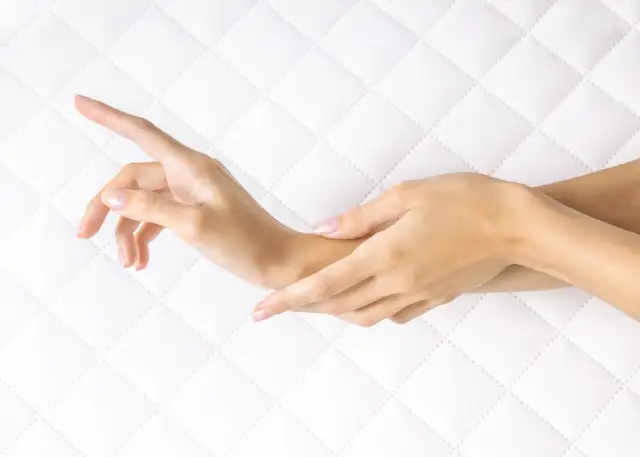 Jak zostać modelką dłoni: kluczowe wymagania i tajniki sukcesu