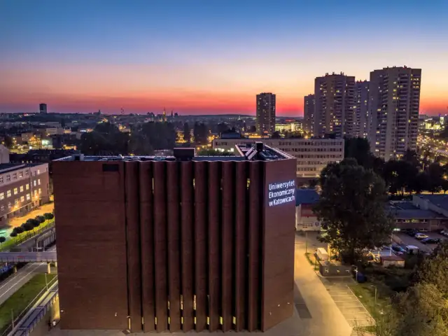 Budynek A Uniwersytetu Ekonomicznego: historia, lokalizacja i funkcje