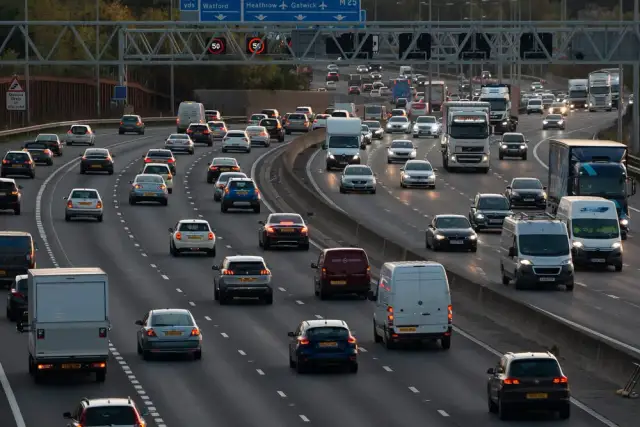 Ruch lewostronny: w jakich krajach obowiązuje i dlaczego?