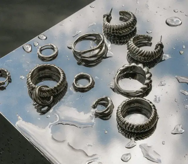 Czym czyścić biżuterię: 6 skutecznych domowych metod + porady