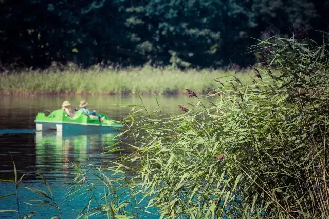 Jeziora w Mrągowie: Odkryj najpiękniejsze miejsca na wypoczynek