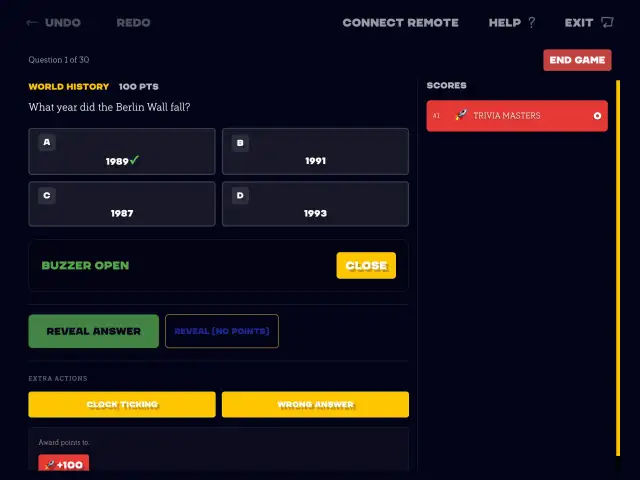 Gra Familiada: pytanie o upadek Muru Berlińskiego. Zaznaczono poprawną odpowiedź: 1989.