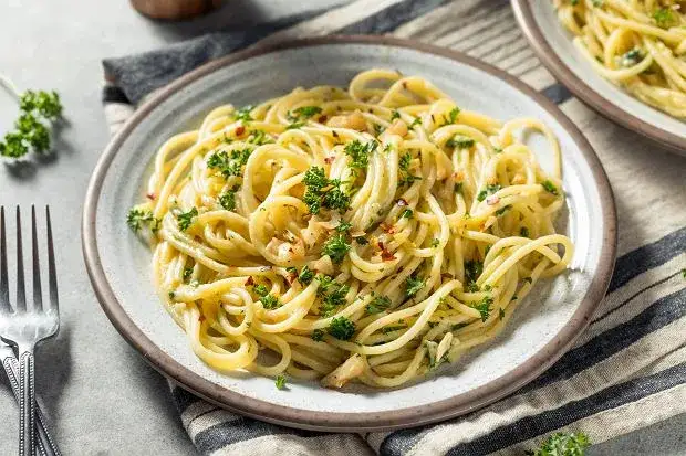 Szybkie spaghetti w 30 minut: proste przepisy na smaczny obiad