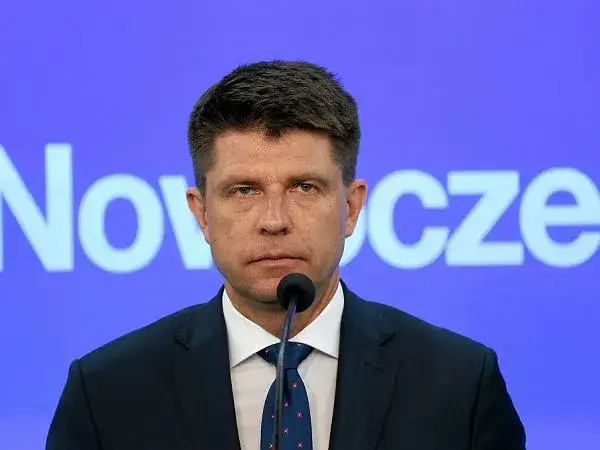 Ryszard Petru co robi? Zaskakujące działania polityka, które musisz znać