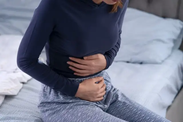 Ból brzucha na tle nerwowym objawy: jak stres wpływa na zdrowie?