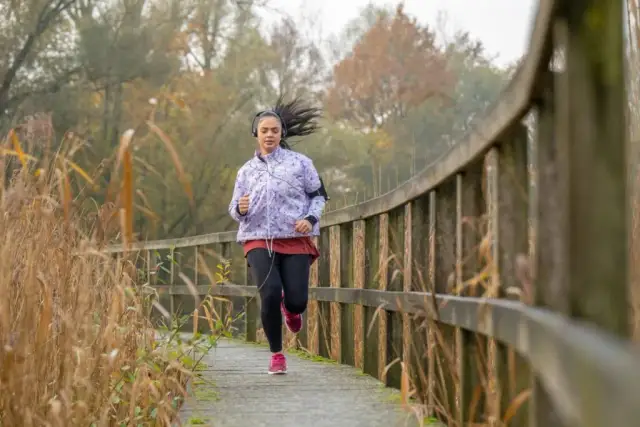 Jak oddychać podczas biegania? Odkryj moc przepony!