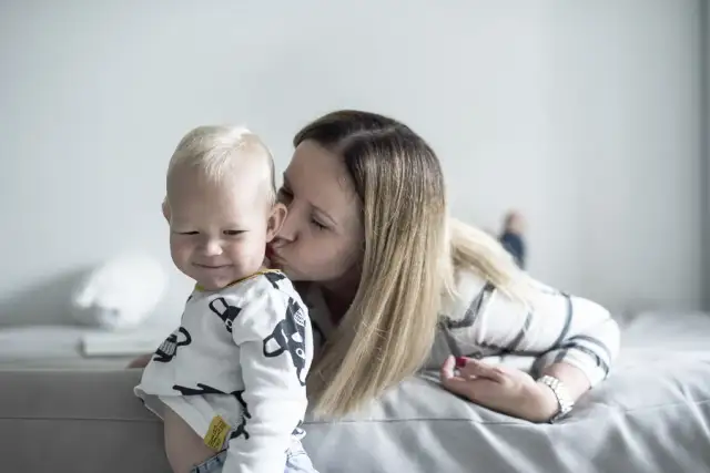 Jak łagodnie odstawić od piersi 1,5-roczne dziecko? Poradnik