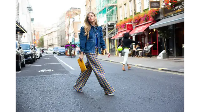 Mut zur Farbe: Bunte Hosen Damen stilsicher kombinieren