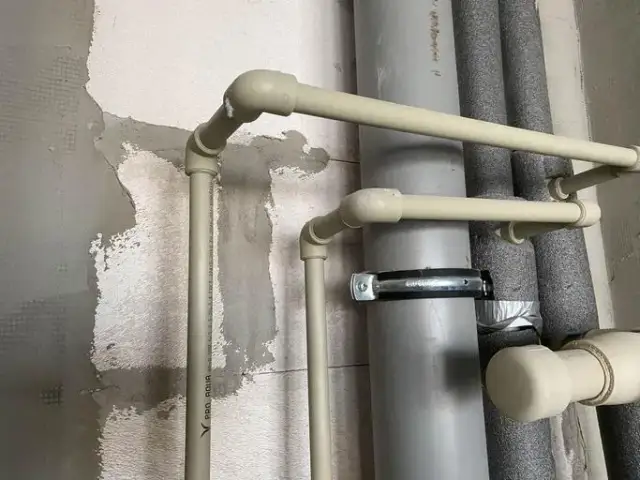 Wymiana pionu w bloku ile trwa? Sprawdź, co może cię zaskoczyć