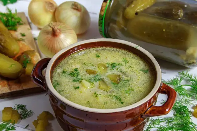 Jak zagęścić zupę? 7 sprawdzonych metod bez grudek