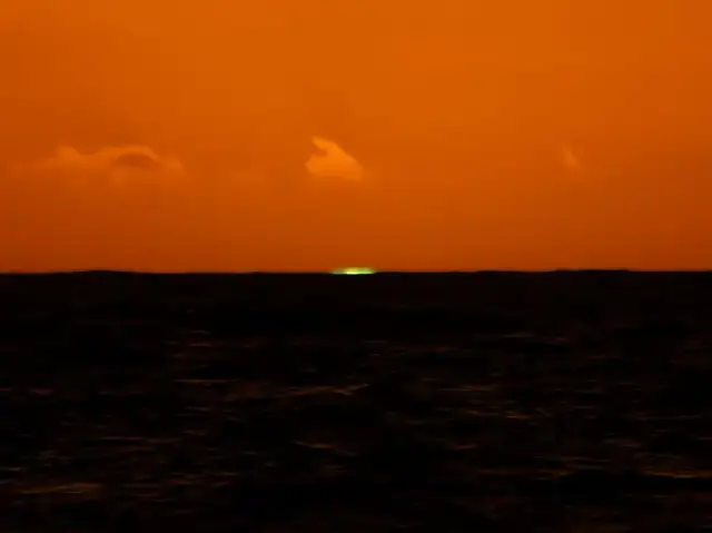 Kiedy jest zachód słońca nad morzem? Sprawdź, by nie przegapić!