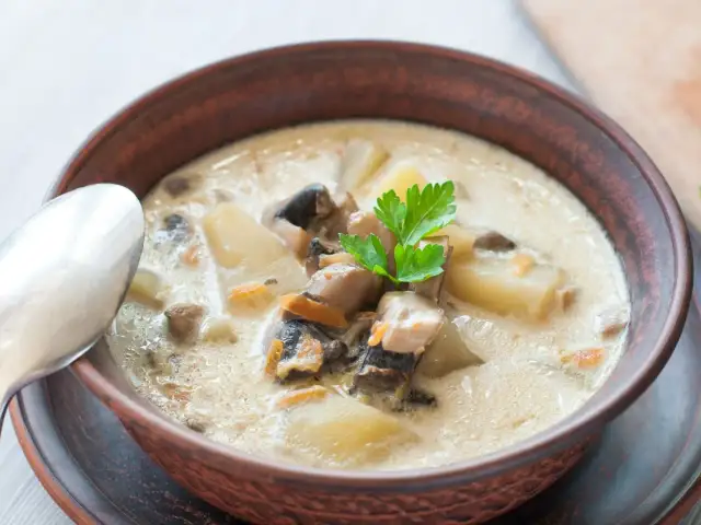 Jak uratować mdłą zupę pieczarkową? Sekretny przepis na smak