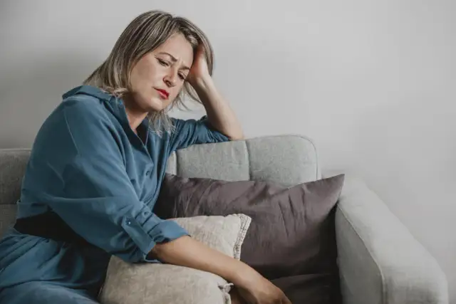 Czy osoba wymeldowana ma prawo do mieszkania? Sprawdź swoje prawa!