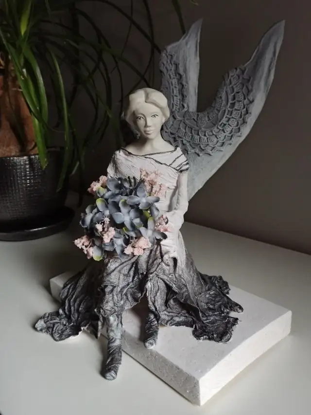 Jak tworzyć rzeźby z tkaniny? Proste techniki i inspiracje dla początkujących