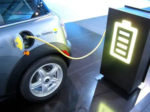 Czy samochody elektryczne są ekologiczne? Odkryj ich prawdziwy wpływ