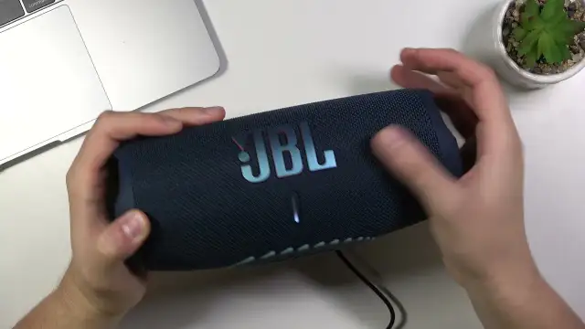 Jaka ładowarka do JBL Charge 5? Unikaj złych wyborów i oszczędzaj czas