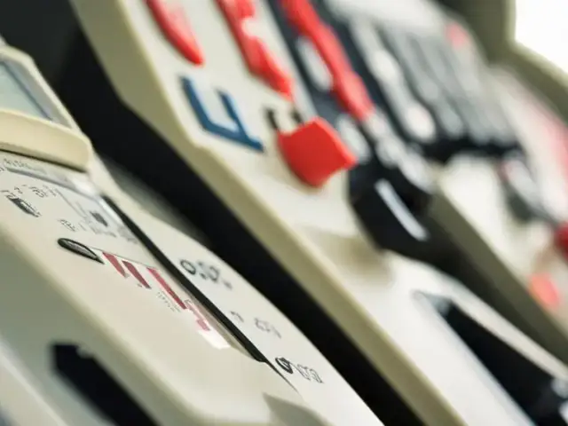 Jak zrobić debet na licznik przedpłatowy i uniknąć braku prądu w domu