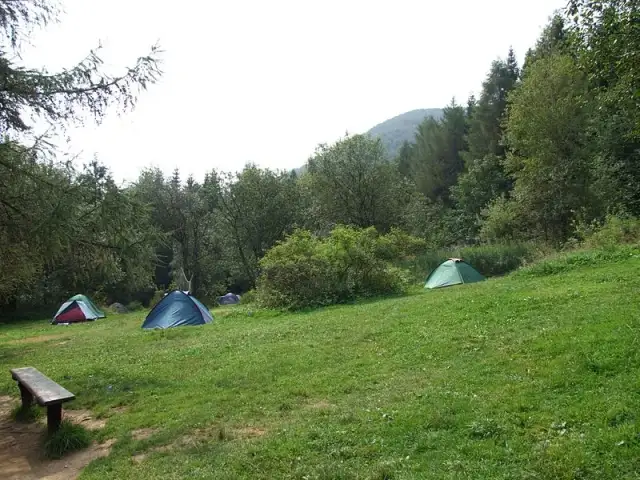 Bacówka PTTK pod Małą Rawką – wszystko, co musisz wiedzieć przed wizytą