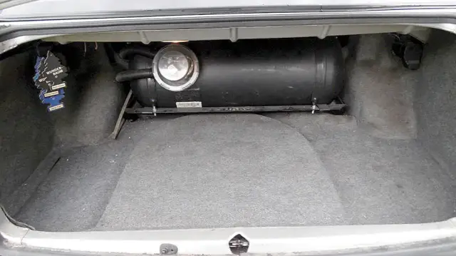 Czy LPG jest cięższy od powietrza? Odkryj niebezpieczeństwa związane z gromadzeniem