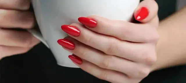 Jak zrobić manicure hybrydowy w domu Semilac bez błędów i z efektem salonowym