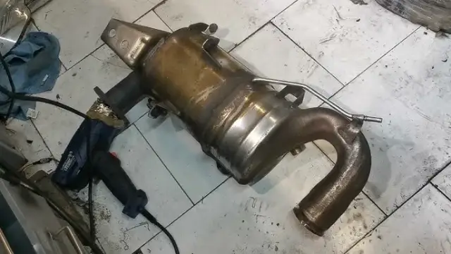 Gdzie jest DPF w Opel Insignia? Kluczowe informacje dla kierowców