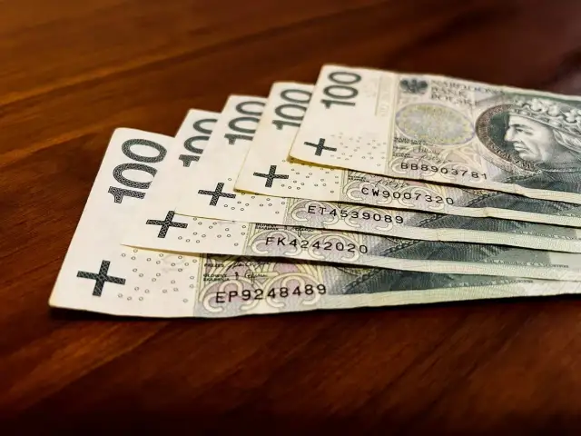 Ile zarabia radny osiedla? Dieta, limity i faktyczne kwoty